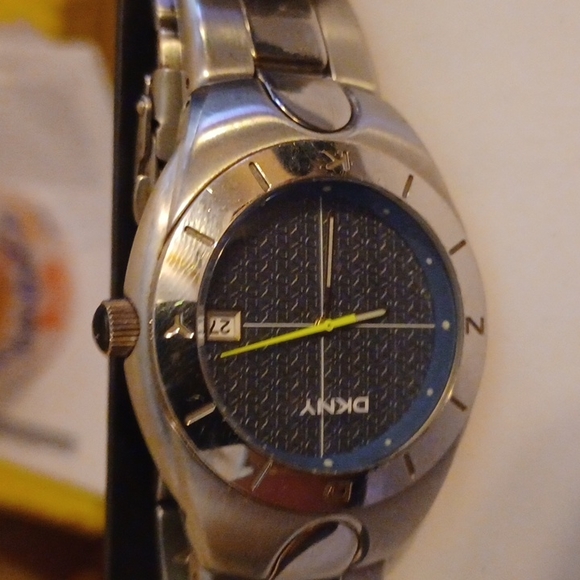 MENS DKNY WATCH - Picture 3 of 8